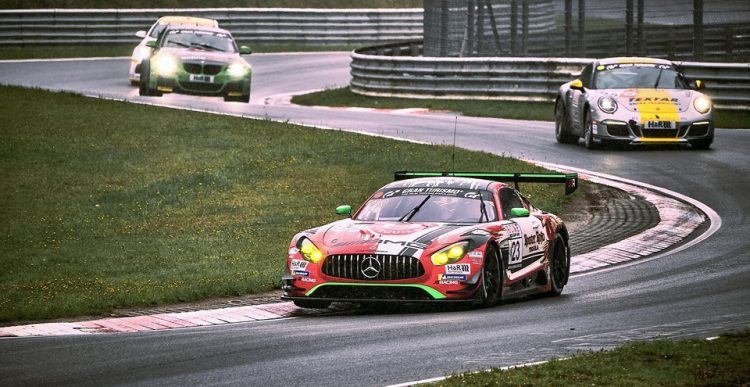 Att lära sig köra bil inför racing